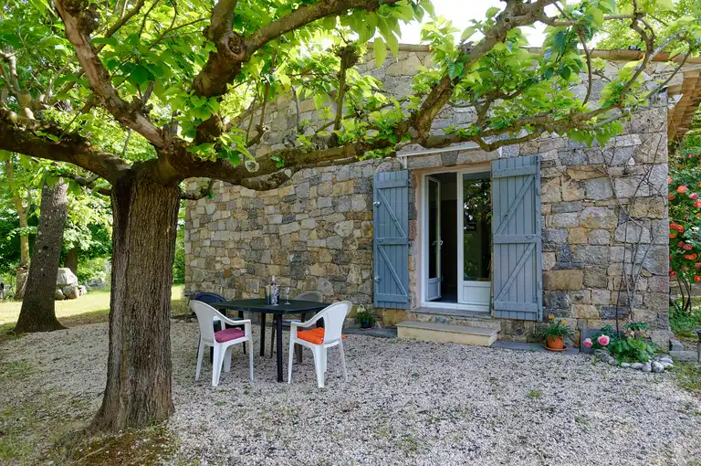 Façade de la villa Les Lavandins